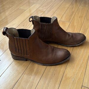 Frye Chelsea Boots